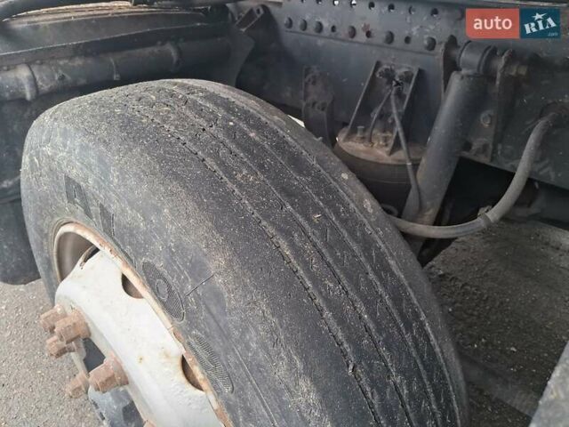 Красный Вольво FH 12, объемом двигателя 12 л и пробегом 680 тыс. км за 10000 $, фото 7 на Automoto.ua