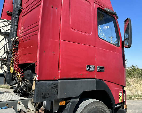 Красный Вольво FH 12, объемом двигателя 12.11 л и пробегом 1000 тыс. км за 6600 $, фото 5 на Automoto.ua