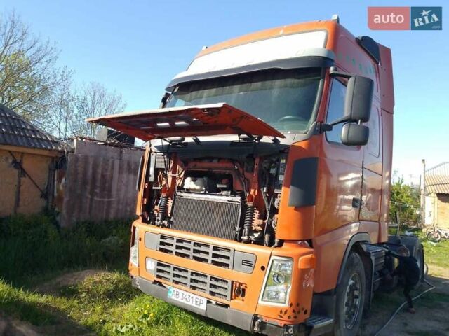 Красный Вольво FH 12, объемом двигателя 12.13 л и пробегом 1 тыс. км за 8700 $, фото 13 на Automoto.ua