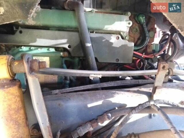 Красный Вольво FH 12, объемом двигателя 12.13 л и пробегом 1 тыс. км за 8700 $, фото 5 на Automoto.ua