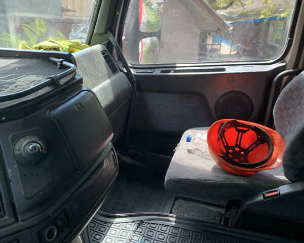 Вольво FH 12, объемом двигателя 12 л и пробегом 50 тыс. км за 12000 $, фото 3 на Automoto.ua
