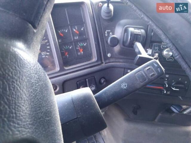 Вольво FH 12, об'ємом двигуна 12.1 л та пробігом 450 тис. км за 13000 $, фото 6 на Automoto.ua