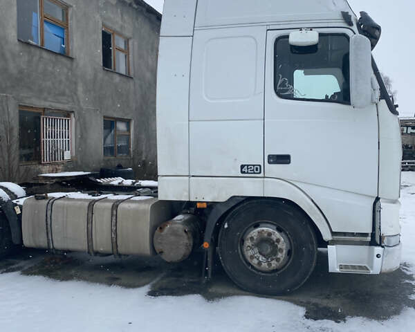 Вольво FH 12 2001 в Шумск на Automoto.ua Вольво FH 12, объемом двигателя 0 л и пробегом 1 тыс. км за 5600 $, фото 2 на Automoto.ua