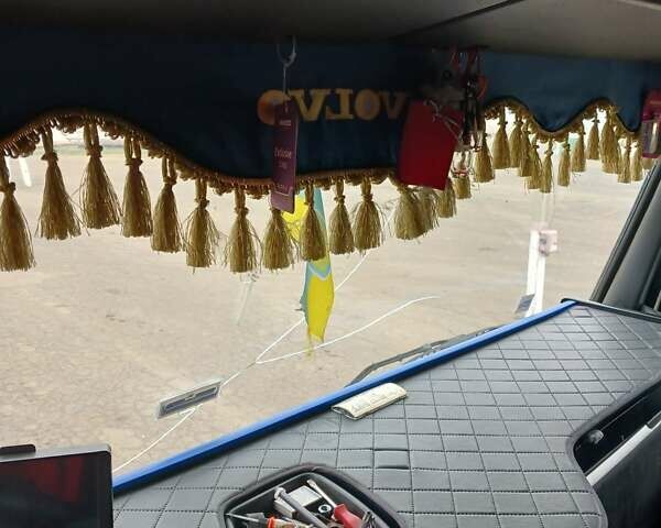 Вольво FH 12, объемом двигателя 0 л и пробегом 2 тыс. км за 15000 $, фото 13 на Automoto.ua