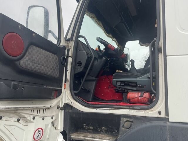 Вольво FH 12, об'ємом двигуна 12.13 л та пробігом 0 тис. км за 10000 $, фото 9 на Automoto.ua