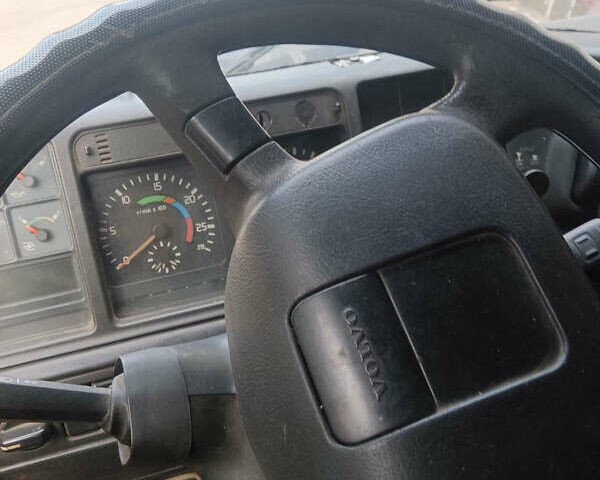Жовтий Вольво FH 12, об'ємом двигуна 12.13 л та пробігом 2 тис. км за 6500 $, фото 10 на Automoto.ua