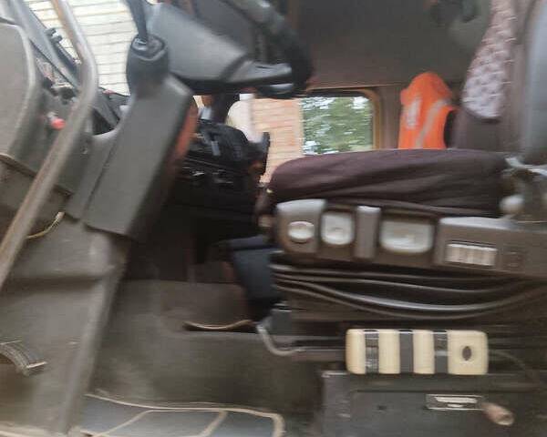 Жовтий Вольво FH 12, об'ємом двигуна 12.13 л та пробігом 2 тис. км за 6500 $, фото 7 на Automoto.ua