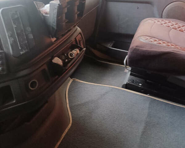 Жовтий Вольво FH 12, об'ємом двигуна 12.13 л та пробігом 2 тис. км за 6500 $, фото 9 на Automoto.ua