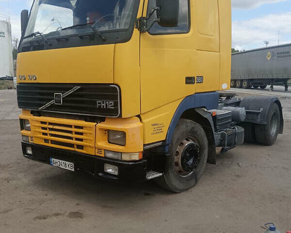 Жовтий Вольво FH 12, об'ємом двигуна 12.13 л та пробігом 2 тис. км за 6500 $, фото 1 на Automoto.ua