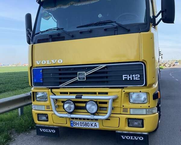 Желтый Вольво FH 12, объемом двигателя 12 л и пробегом 2 тыс. км за 7200 $, фото 5 на Automoto.ua