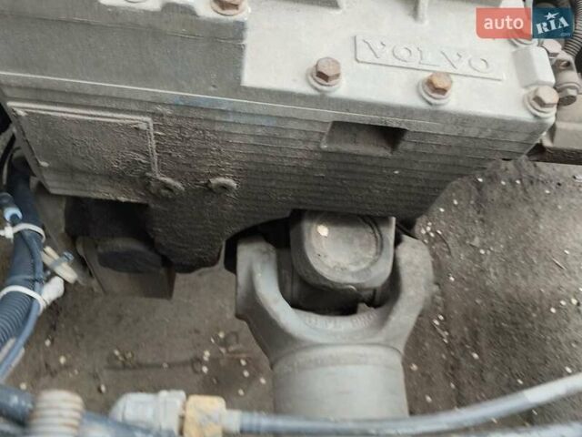 Желтый Вольво FH 12, объемом двигателя 12.1 л и пробегом 1000 тыс. км за 5700 $, фото 9 на Automoto.ua