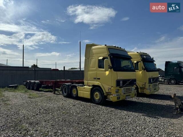 Желтый Вольво FH 12, объемом двигателя 0 л и пробегом 124 тыс. км за 9700 $, фото 1 на Automoto.ua
