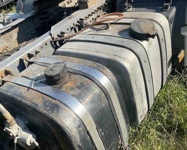 Синий Вольво FH 12, объемом двигателя 12.13 л и пробегом 1 тыс. км за 8000 $, фото 5 на Automoto.ua