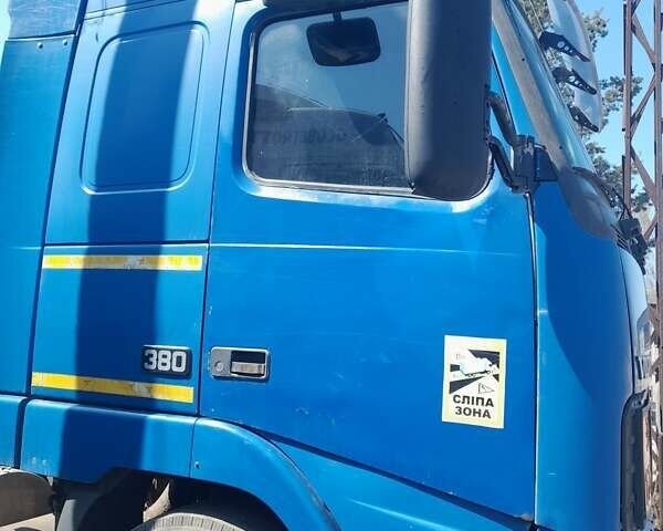 Синій Вольво FH 12, об'ємом двигуна 12.13 л та пробігом 1000 тис. км за 7100 $, фото 5 на Automoto.ua
