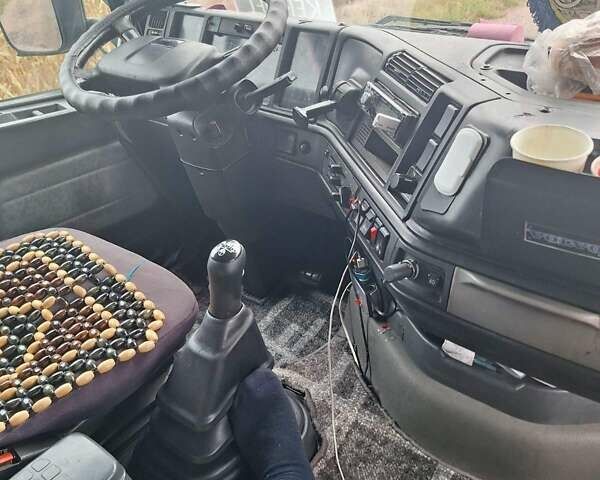 Синий Вольво FH 12, объемом двигателя 12.13 л и пробегом 700 тыс. км за 6400 $, фото 5 на Automoto.ua