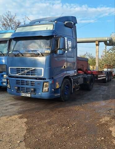 Синий Вольво FH 12, объемом двигателя 12.13 л и пробегом 2 тыс. км за 10500 $, фото 2 на Automoto.ua