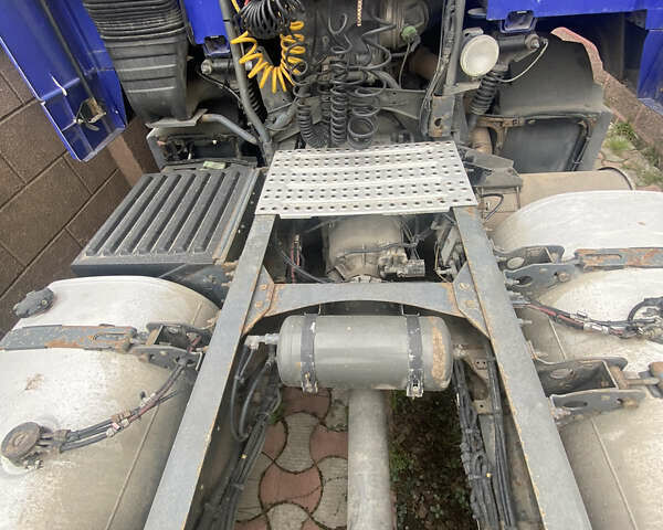 Синий Вольво FH 12, объемом двигателя 0 л и пробегом 350 тыс. км за 10900 $, фото 2 на Automoto.ua