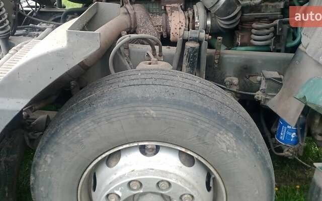 Вольво FH 12 2000 в Киеве на Automoto.ua Зеленый Вольво FH 12, объемом двигателя 12.1 л и пробегом 1 тыс. км за 5500 $, фото 1 на Automoto.ua