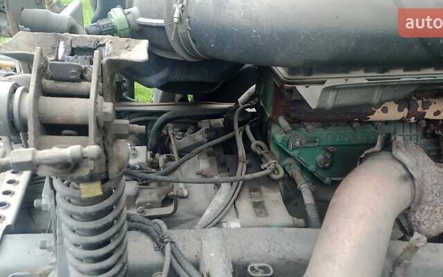 Вольво FH 12 2000 в Киеве на Automoto.ua Зеленый Вольво FH 12, объемом двигателя 12.1 л и пробегом 1 тыс. км за 5500 $, фото 6 на Automoto.ua