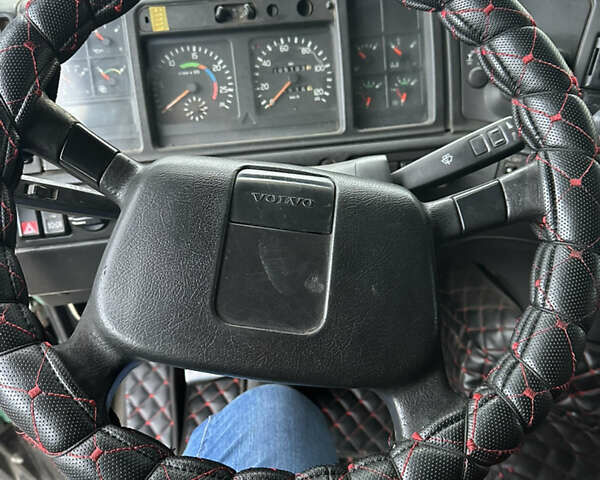 Зеленый Вольво FH 12, объемом двигателя 12 л и пробегом 400 тыс. км за 5000 $, фото 7 на Automoto.ua