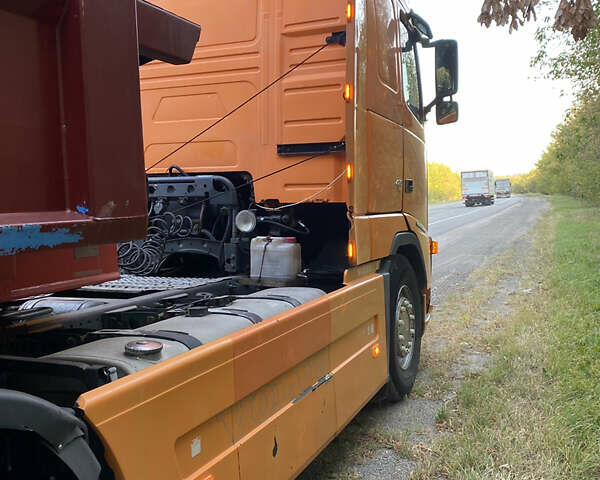 Оранжевый Вольво FH 12, объемом двигателя 0 л и пробегом 1 тыс. км за 16000 $, фото 2 на Automoto.ua