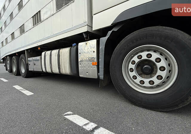Білий Вольво FH 13, об'ємом двигуна 12.78 л та пробігом 470 тис. км за 85000 $, фото 16 на Automoto.ua
