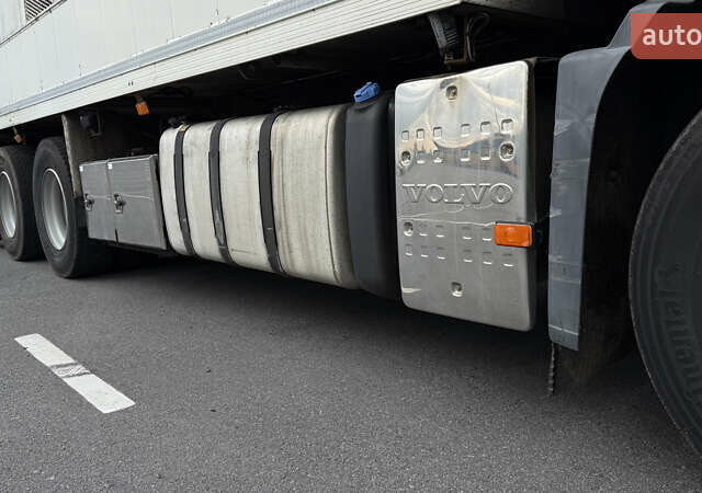 Білий Вольво FH 13, об'ємом двигуна 12.78 л та пробігом 470 тис. км за 85000 $, фото 26 на Automoto.ua