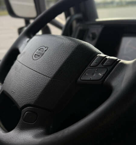 Білий Вольво FH 13, об'ємом двигуна 12.78 л та пробігом 470 тис. км за 85000 $, фото 21 на Automoto.ua