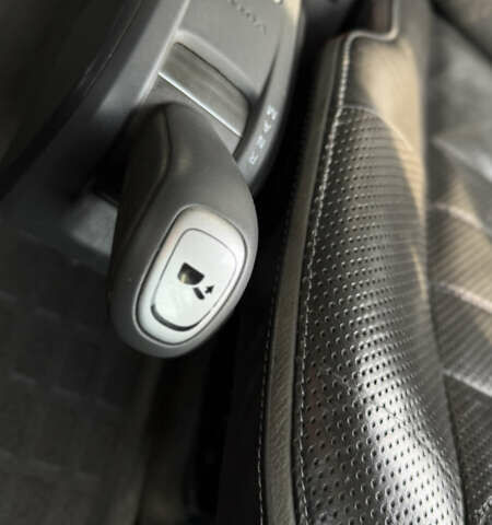 Білий Вольво FH 13, об'ємом двигуна 12.78 л та пробігом 470 тис. км за 85000 $, фото 22 на Automoto.ua