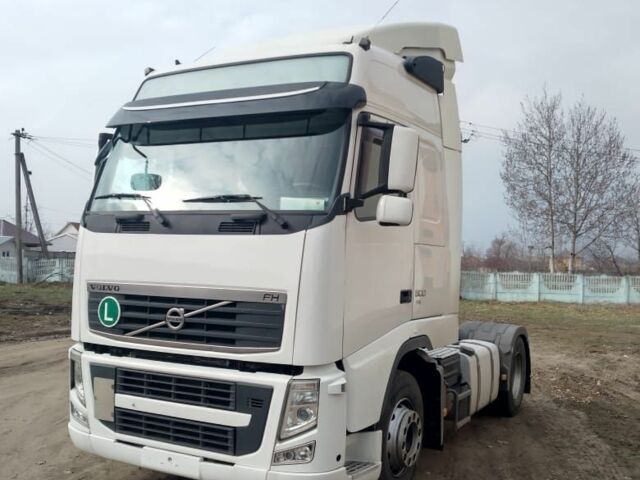 Белый Вольво FH 13, объемом двигателя 1.2 л и пробегом 950 тыс. км за 38400 $, фото 3 на Automoto.ua