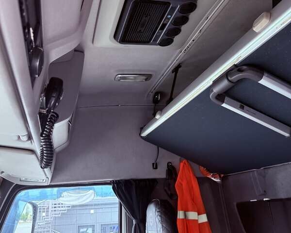 Білий Вольво FH 13, об'ємом двигуна 12.78 л та пробігом 280 тис. км за 30000 $, фото 10 на Automoto.ua