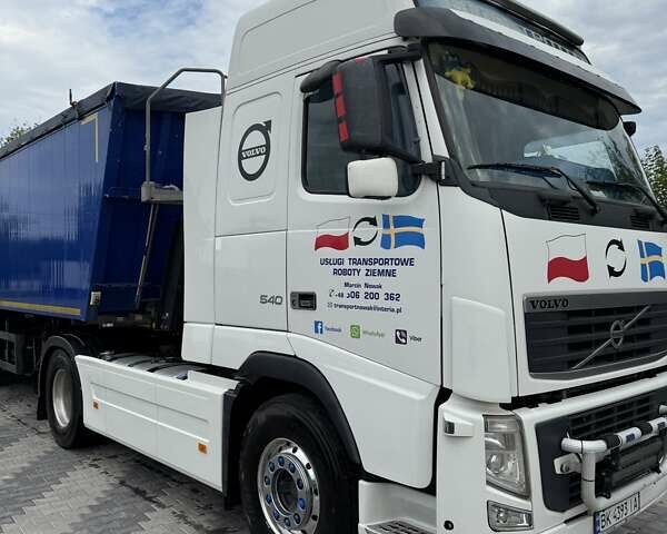 Білий Вольво FH 13, об'ємом двигуна 12.78 л та пробігом 280 тис. км за 30000 $, фото 1 на Automoto.ua