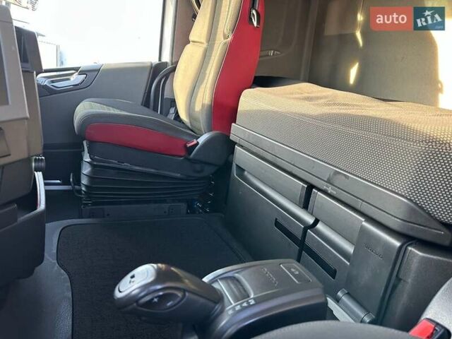 Белый Вольво FH 13, объемом двигателя 12.8 л и пробегом 668 тыс. км за 75900 $, фото 39 на Automoto.ua