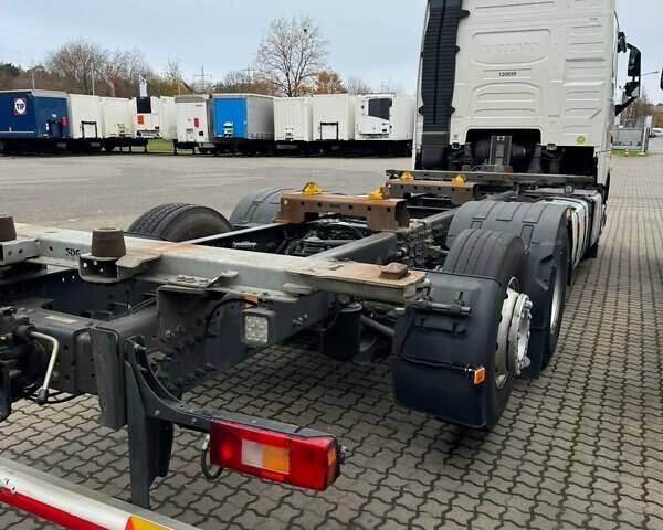 Белый Вольво FH 13, объемом двигателя 12.8 л и пробегом 668 тыс. км за 79900 $, фото 7 на Automoto.ua