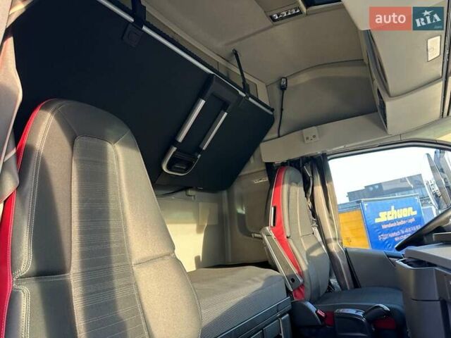 Белый Вольво FH 13, объемом двигателя 12.8 л и пробегом 668 тыс. км за 75900 $, фото 31 на Automoto.ua