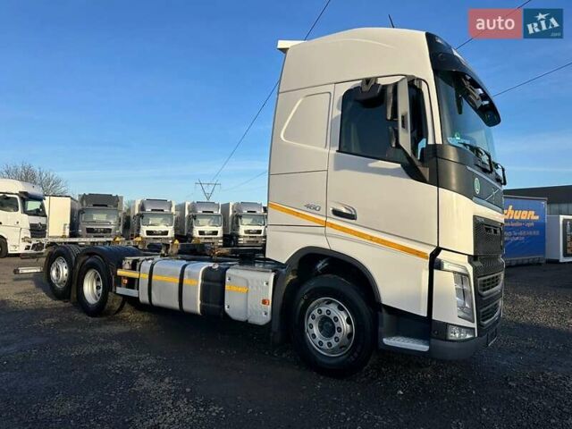 Белый Вольво FH 13, объемом двигателя 12.8 л и пробегом 668 тыс. км за 75900 $, фото 5 на Automoto.ua