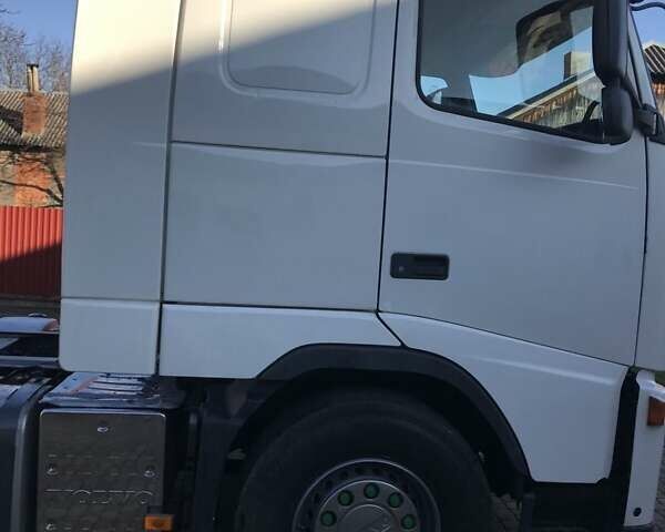 Белый Вольво FH 13, объемом двигателя 12.77 л и пробегом 1 тыс. км за 21500 $, фото 9 на Automoto.ua