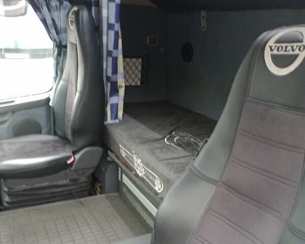 Белый Вольво FH 13, объемом двигателя 12.78 л и пробегом 2 тыс. км за 13000 $, фото 11 на Automoto.ua