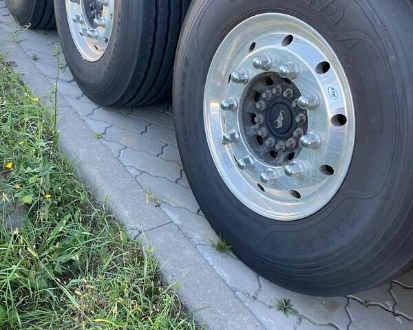Білий Вольво FH 13, об'ємом двигуна 12.78 л та пробігом 430 тис. км за 146376 $, фото 11 на Automoto.ua