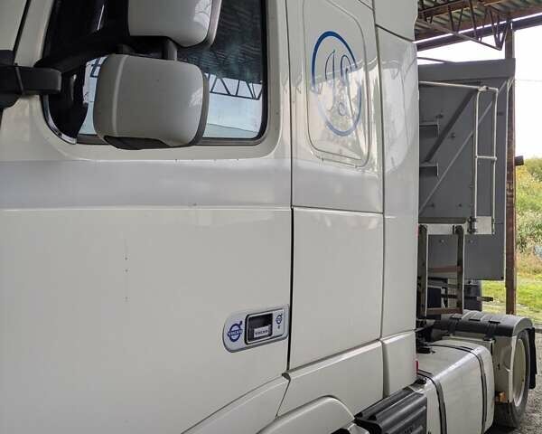 Білий Вольво FH 13, об'ємом двигуна 0 л та пробігом 1 тис. км за 32300 $, фото 5 на Automoto.ua