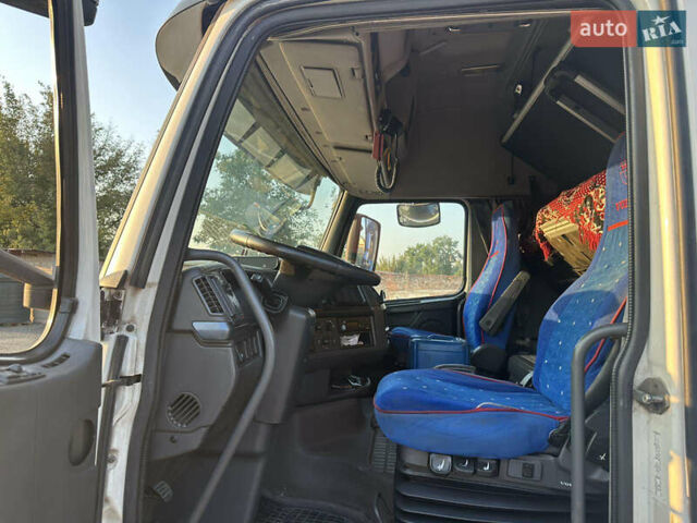 Белый Вольво FH 13, объемом двигателя 12.9 л и пробегом 1 тыс. км за 15500 $, фото 5 на Automoto.ua