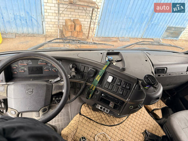 Белый Вольво FH 13, объемом двигателя 12.9 л и пробегом 860 тыс. км за 9000 $, фото 4 на Automoto.ua