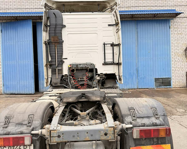 Белый Вольво FH 13, объемом двигателя 12.9 л и пробегом 860 тыс. км за 9000 $, фото 3 на Automoto.ua