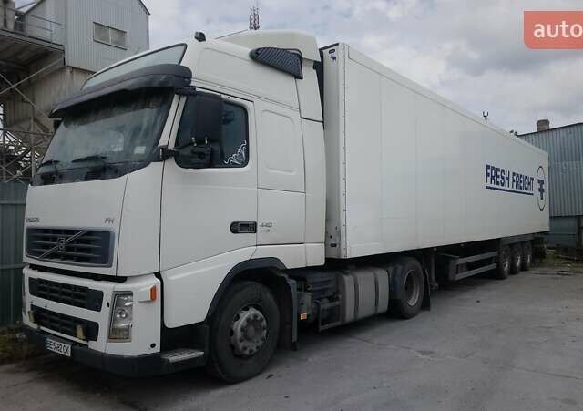 Білий Вольво FH 13, об'ємом двигуна 0 л та пробігом 1 тис. км за 10400 $, фото 1 на Automoto.ua