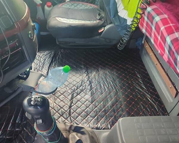 Белый Вольво FH 13, объемом двигателя 12.9 л и пробегом 2 тыс. км за 11900 $, фото 4 на Automoto.ua