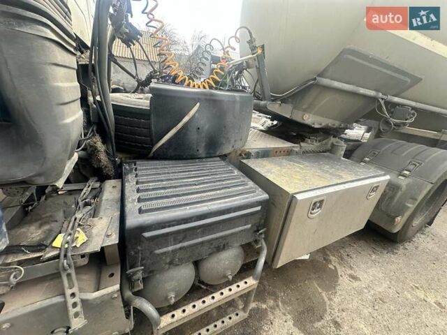 Білий Вольво FH 13, об'ємом двигуна 12.78 л та пробігом 189 тис. км за 8500 $, фото 11 на Automoto.ua