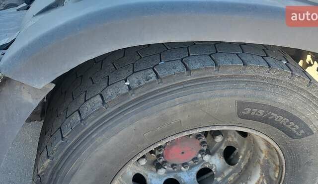 Білий Вольво FH 13, об'ємом двигуна 12.8 л та пробігом 2 тис. км за 9800 $, фото 9 на Automoto.ua