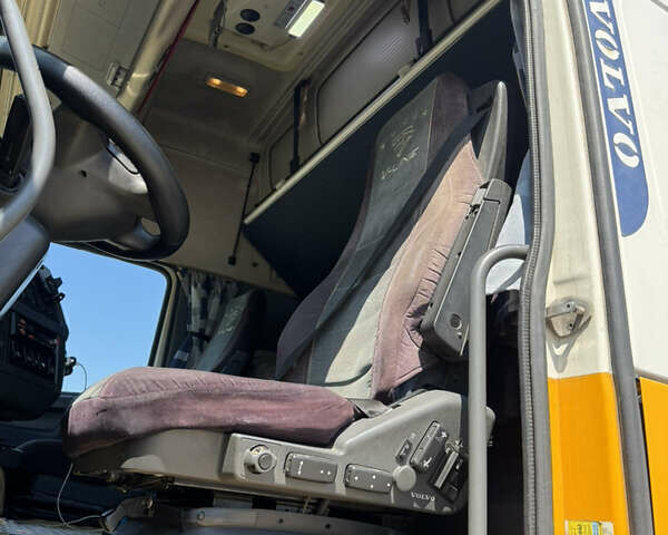 Білий Вольво FH 13, об'ємом двигуна 12.78 л та пробігом 2 тис. км за 18500 $, фото 8 на Automoto.ua