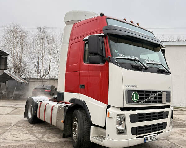 Белый Вольво FH 13, объемом двигателя 12.9 л и пробегом 1 тыс. км за 11000 $, фото 1 на Automoto.ua