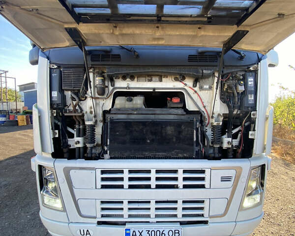 Вольво FH 13 2007 в Харькове на Automoto.ua Белый Вольво FH 13, объемом двигателя 12.78 л и пробегом 1 тыс. км за 16000 $, фото 1 на Automoto.ua